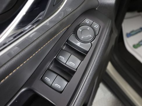 Used 2018 Chevrolet Traverse LT FWD image 31