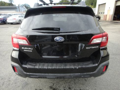 Used 2019 Subaru Outback 2.5i AWD/4WD image 5