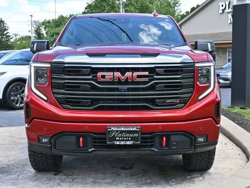 Used 2024 GMC Sierra 1500 AT4 w/ AT4 Premium Package AWD/4WD image 2
