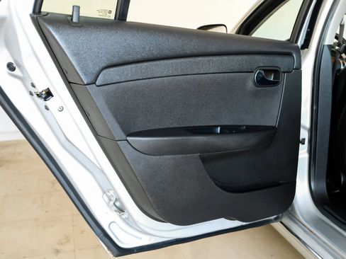 Used 2012 Chevrolet Malibu LT FWD image 35