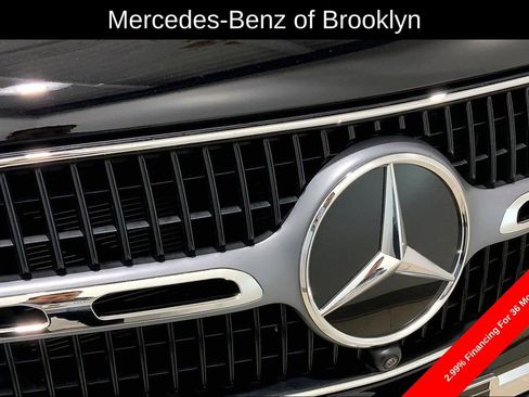 Used 2025 Mercedes-Benz GLC 300 4MATIC image 31