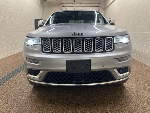 Used 2019 Jeep Grand Cherokee Summit AWD/4WD image 6