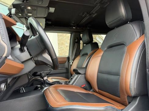 Used 2024 Ford Bronco Outer Banks image 16