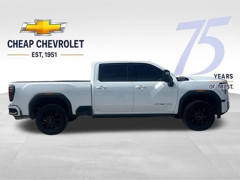 Used 2024 GMC Sierra 2500 AT4 w/ AT4 Premium Plus Package AWD/4WD image 6