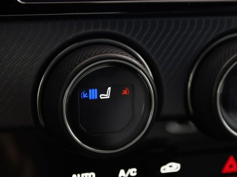Used 2018 Jaguar F-TYPE R-Dynamic RWD image 9