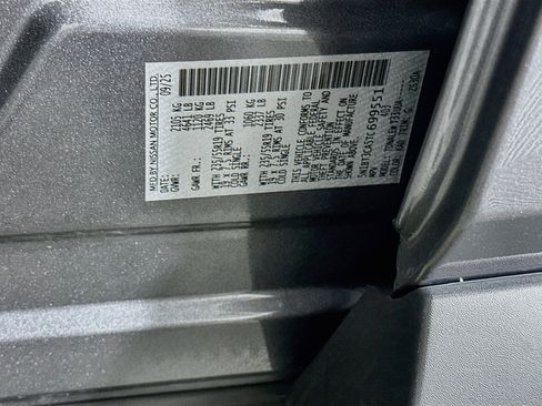 Used 2026 Nissan Rogue SL FWD image 12