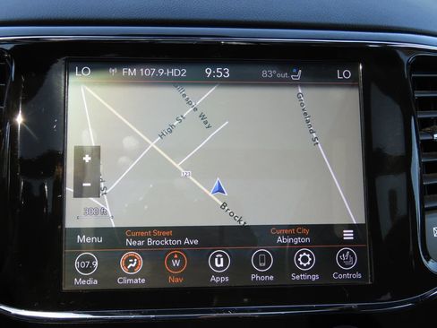 Used 2020 Jeep Grand Cherokee Overland AWD/4WD image 25