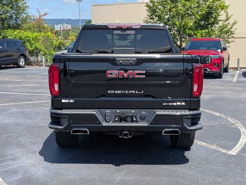 Used 2023 GMC Sierra 1500 Denali w/ Technology Package AWD/4WD image 8