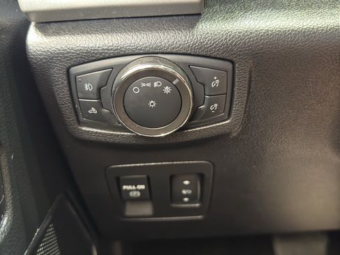 Used 2020 Ford F150 Lariat w/ Equipment Group 502A Luxury AWD/4WD image 31