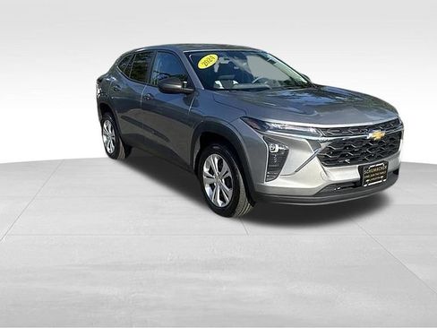 Certified 2024 Chevrolet Trax LS FWD image 1