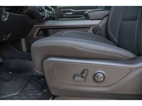 Used 2025 RAM 1500 Big Horn AWD/4WD image 14
