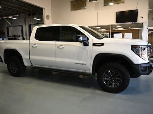 Used 2025 GMC Sierra 1500 AT4X AWD/4WD image 4