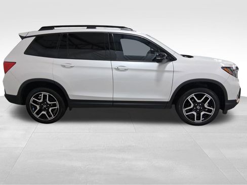 Used 2023 Honda Passport Elite image 4