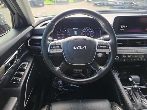 Certified 2022 Kia Telluride SX w/ Nightfall Edition Package AWD/4WD image 14