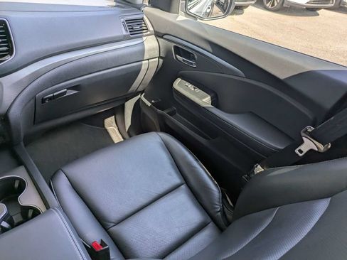 Used 2025 Honda Ridgeline RTL image 16