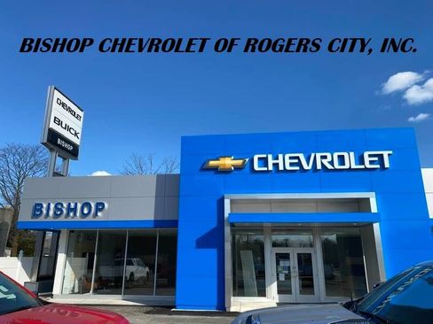 Used 2023 Chevrolet Traverse LT w/ Rear Camera Mirror Package AWD/4WD image 9