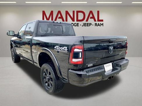 Used 2019 RAM 2500 Laramie w/ Black Appearance Package AWD/4WD image 7