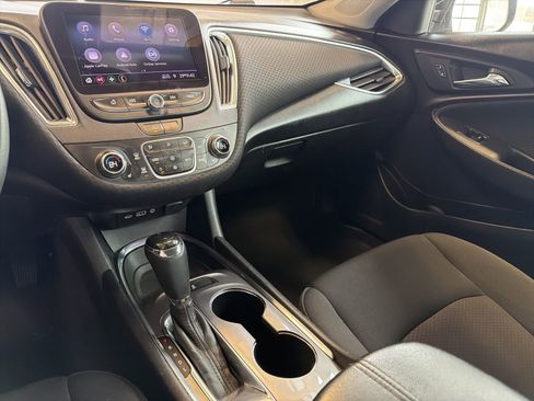 Used 2020 Chevrolet Malibu LT image 20