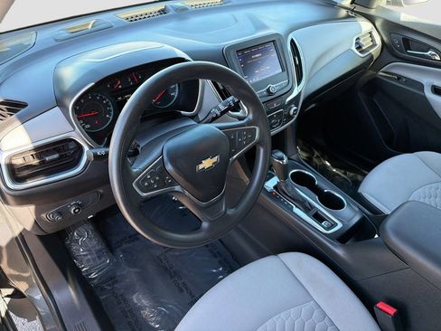 Used 2020 Chevrolet Equinox LS w/ LS Convenience Package image 24
