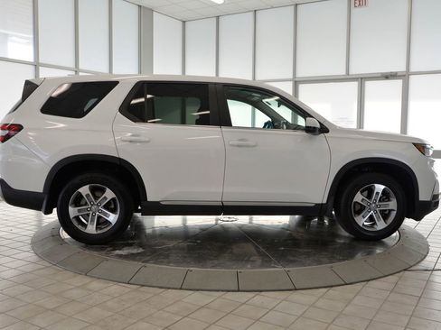 Used 2023 Honda Pilot EX-L image 9
