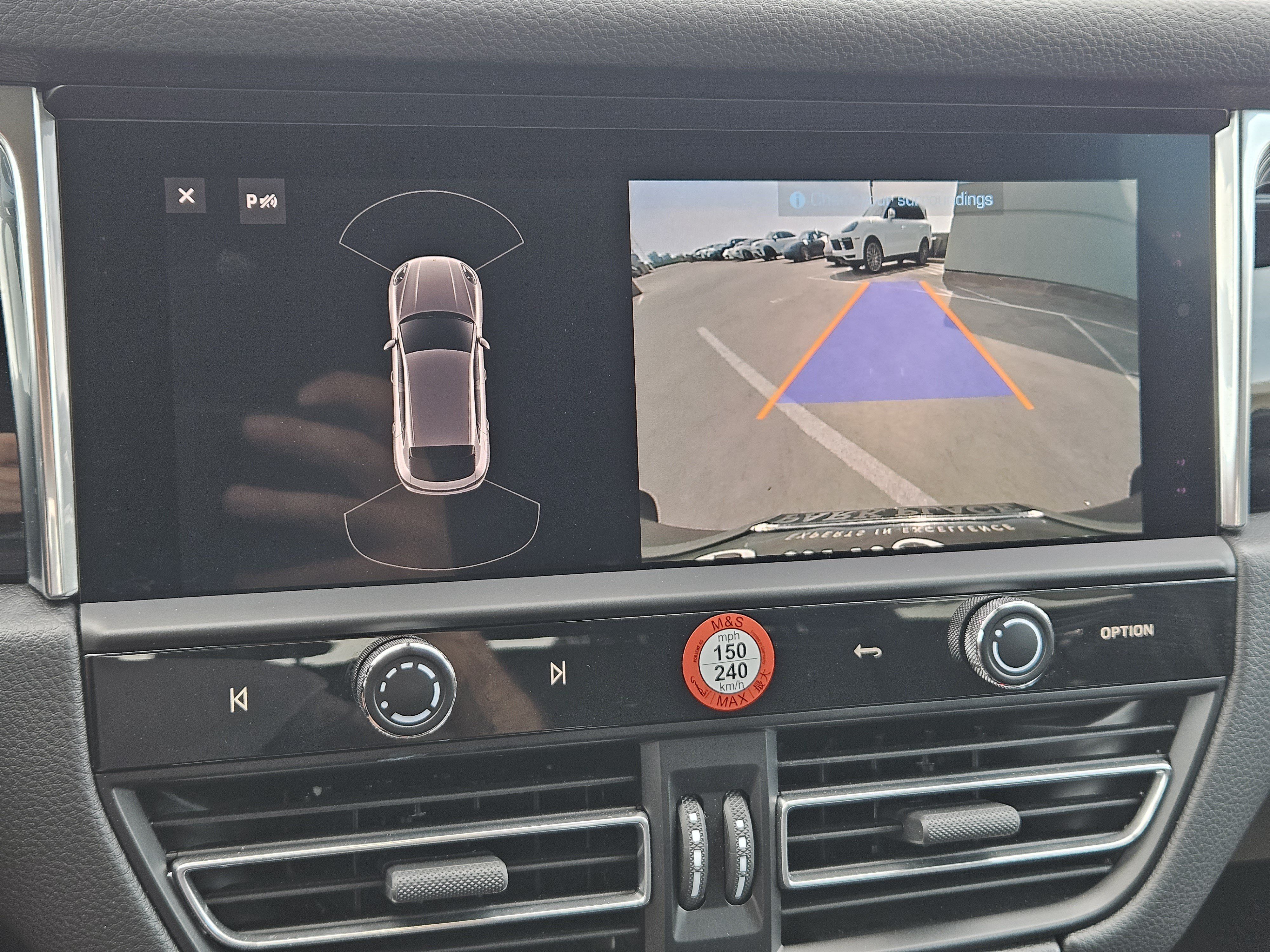 Certified 2026 Porsche Macan AWD/4WD image 18