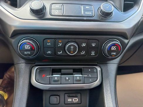 Used 2023 GMC Acadia AT4 w/ Technology Package AWD/4WD image 23