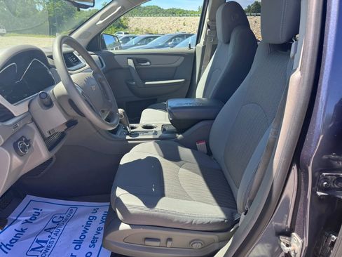 Used 2013 Chevrolet Traverse LS FWD image 12