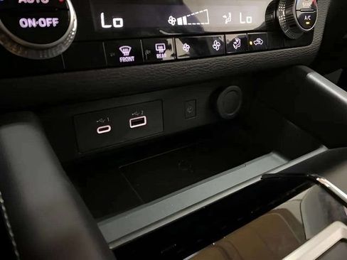 Used 2024 Mitsubishi Outlander SE FWD image 51