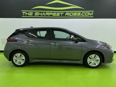 Used 2025 Nissan Leaf S FWD image 11