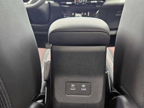 Used 2025 Nissan Kicks SR image 17