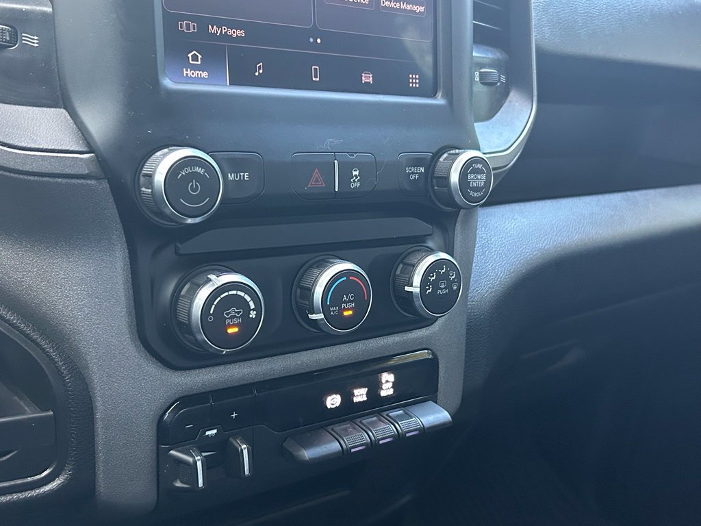 Used 2022 RAM 3500 Tradesman w/ Chrome Appearance Group AWD/4WD image 22