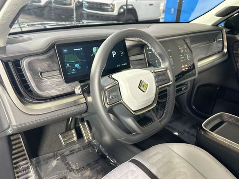 Used 2022 Rivian R1T Adventure image 17