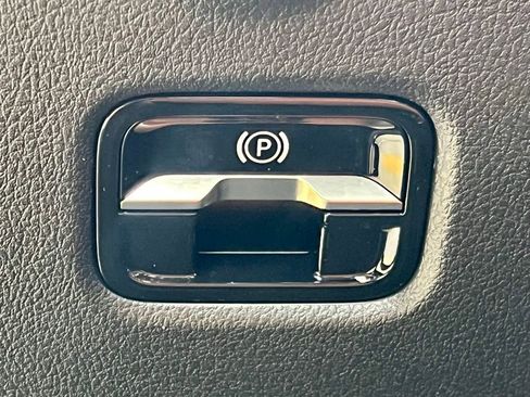 Certified 2026 Mercedes-Benz C 300 4MATIC Sedan image 41