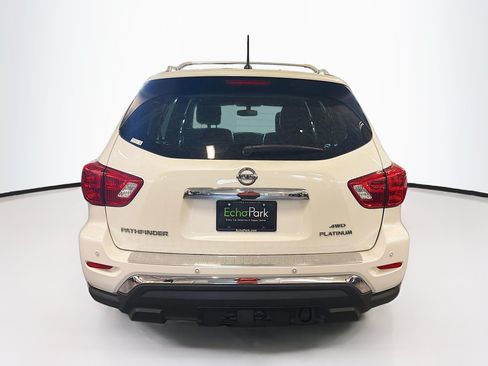 Used 2017 Nissan Pathfinder Platinum w/ Family Entertainment Package AWD/4WD image 7