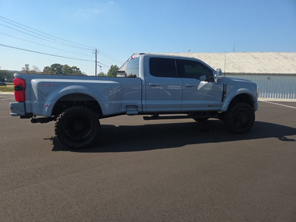 Used 2025 Ford F450 Lariat w/ FX4 Off-Road Package AWD/4WD image 21