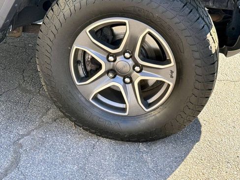 Used 2018 Jeep Wrangler Unlimited Sport S AWD/4WD image 7