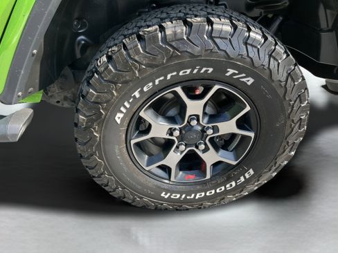 Used 2018 Jeep Wrangler Unlimited Rubicon AWD/4WD image 9