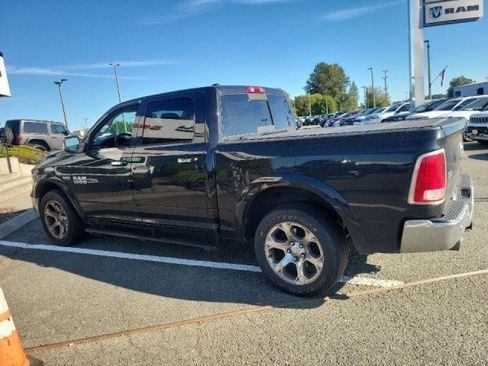 Used 2016 RAM 1500 Laramie w/ Convenience Group AWD/4WD image 3