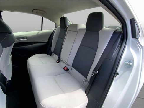 Used 2021 Toyota Corolla LE FWD image 21