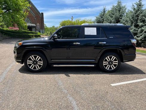 Used 2018 Toyota 4Runner Limited AWD/4WD image 25