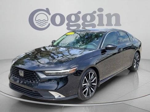 Used 2023 Honda Accord Touring image 1