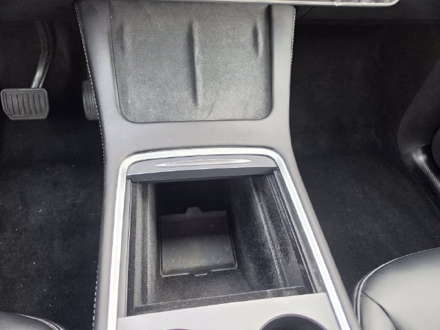 Used 2023 Tesla Model Y Long Range AWD/4WD image 32