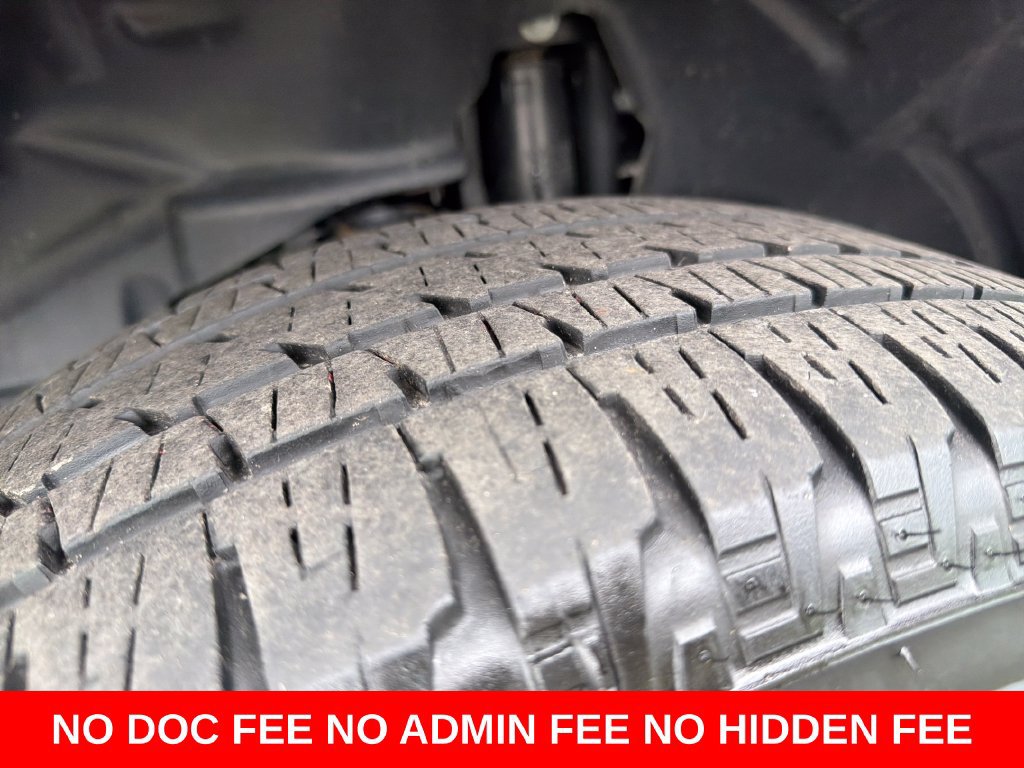 Used 2023 Jeep Wrangler Unlimited Sahara AWD/4WD image 28