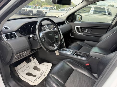 Used 2017 Land Rover Discovery Sport SE AWD/4WD image 9