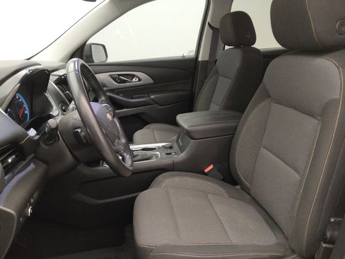 Used 2021 Chevrolet Traverse LT FWD image 17