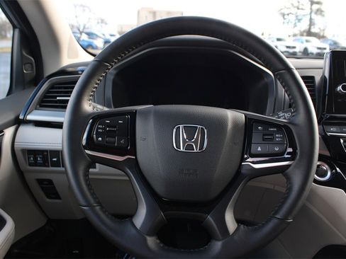 Certified 2025 Honda Odyssey Touring image 29