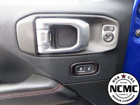 Used 2018 Jeep Wrangler Unlimited Rubicon image 17