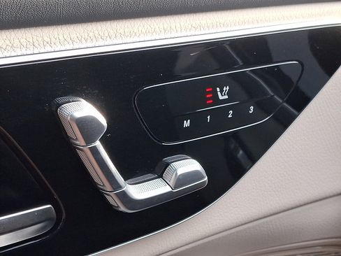 Certified 2025 Mercedes-Benz GLC 300 4MATIC image 25