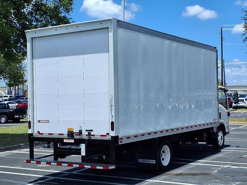 New 2024 Chevrolet Low Cab Forward image 4