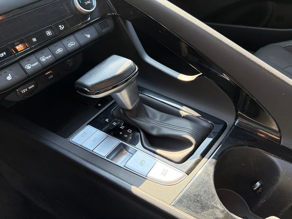 Used 2025 Hyundai Elantra SEL FWD image 14